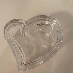 Fine Crystal Heart Covered Dish